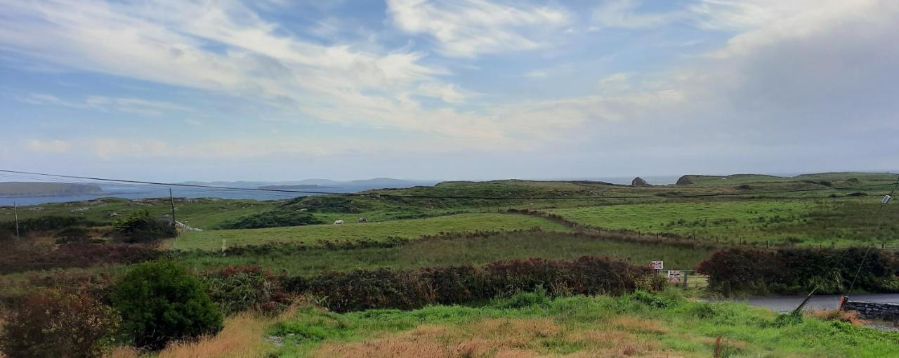 Conneelys Cottage, Connemara, Clifden, H71Y096 ภายนอก รูปภาพ