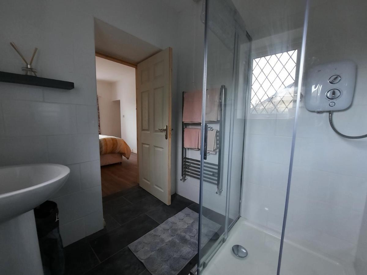 Conneelys Cottage, Connemara, Clifden, H71Y096 ภายนอก รูปภาพ