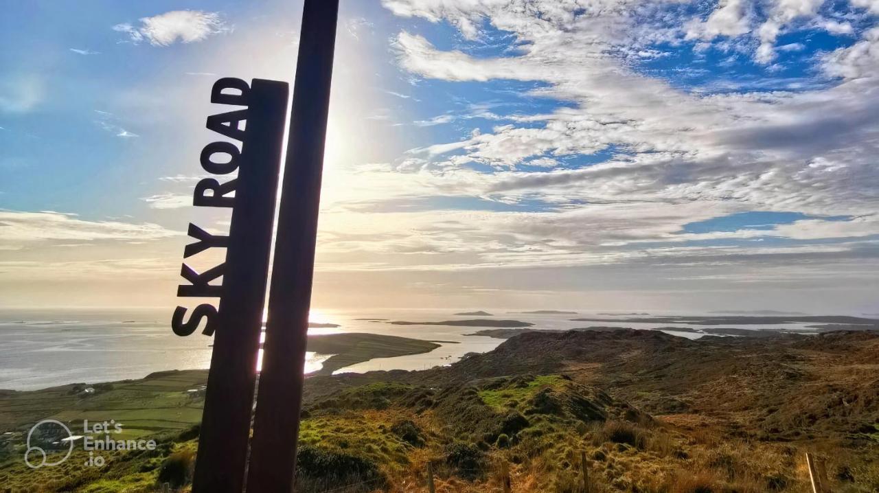 Conneelys Cottage, Connemara, Clifden, H71Y096 ภายนอก รูปภาพ